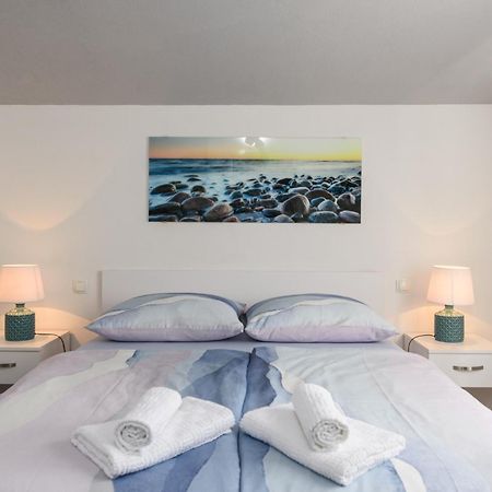 Rooms Anna Трогир Екстериор снимка
