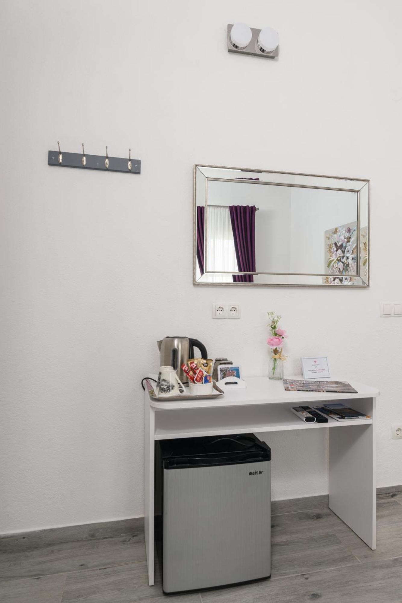 Rooms Anna Трогир Екстериор снимка